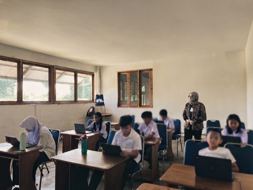 Playground KB-TK Sekolah Tanah TIngal Playground KB-TK Sekolah Tanah TIngal