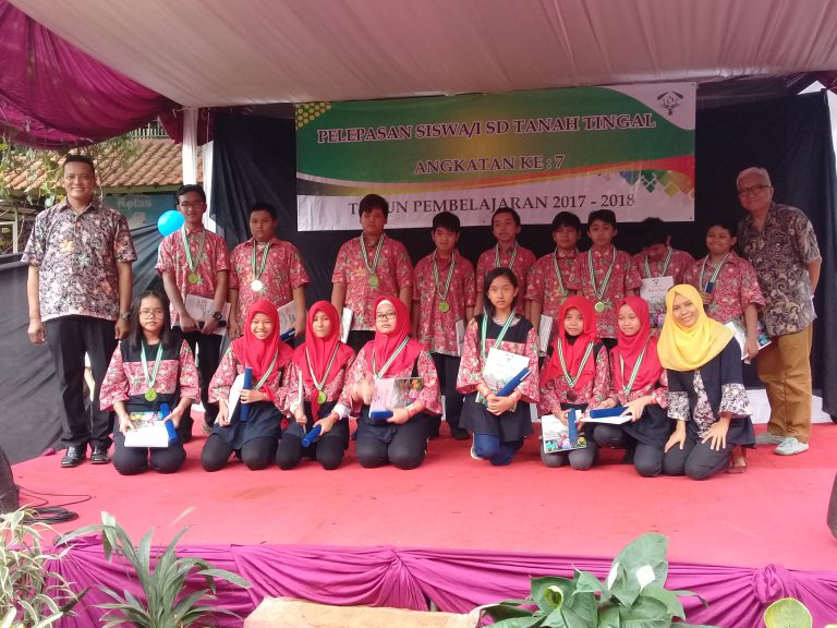 Read more about the article Perpisahan Kelas 6 SD Tanah Tingal 2017/2018