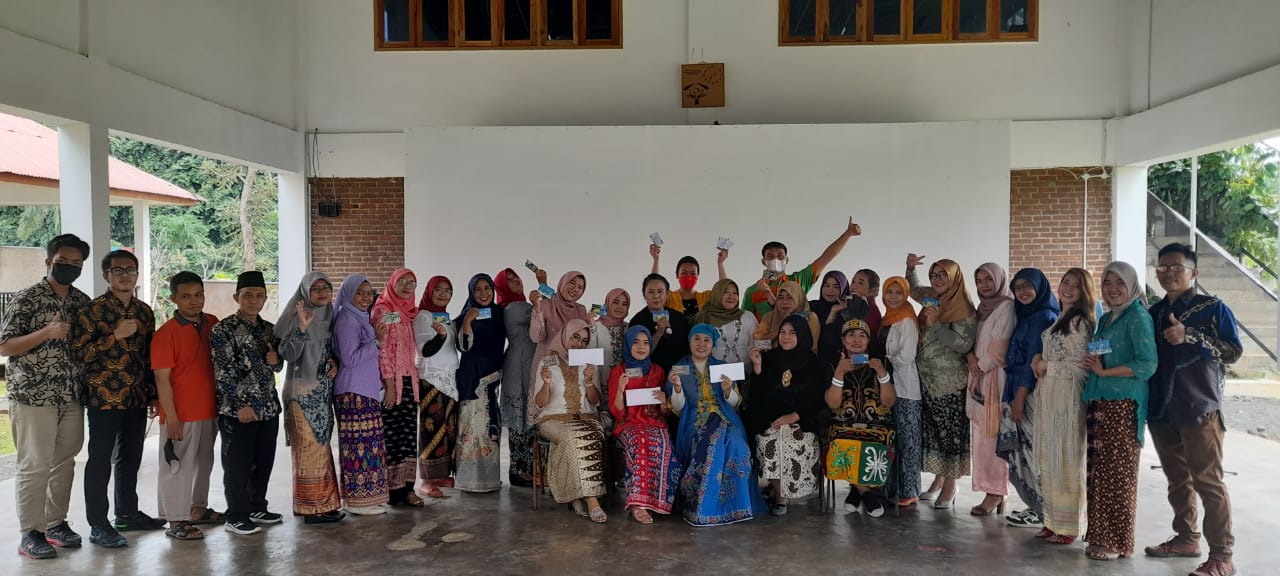 You are currently viewing Meriahnya Perayaan Hari Kartini di Sekolah Tanah Tingal