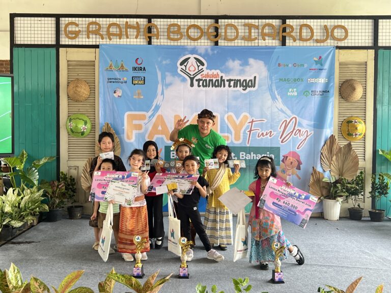 Read more about the article Family Fun Day Sekolah Tanah Tingal: Open House untuk Mengenal Lebih Dekat Value Sekolah Ramah Anak dan Berwawasan Lingkungan