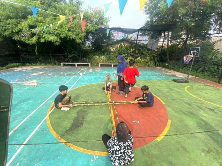 Read more about the article Dolanan, Program Khas Sekolah Tanah Tingal, untuk Mengenalkan dan Melestarikan Budaya Indonesia Sejak Dini