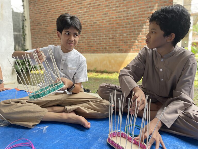 Read more about the article KURMA Sekolah Tanah Tingal: Kegiatan Ramadan Siswa yang Menumbuhkan Kebersamaan, Kreativitas, dan Empati